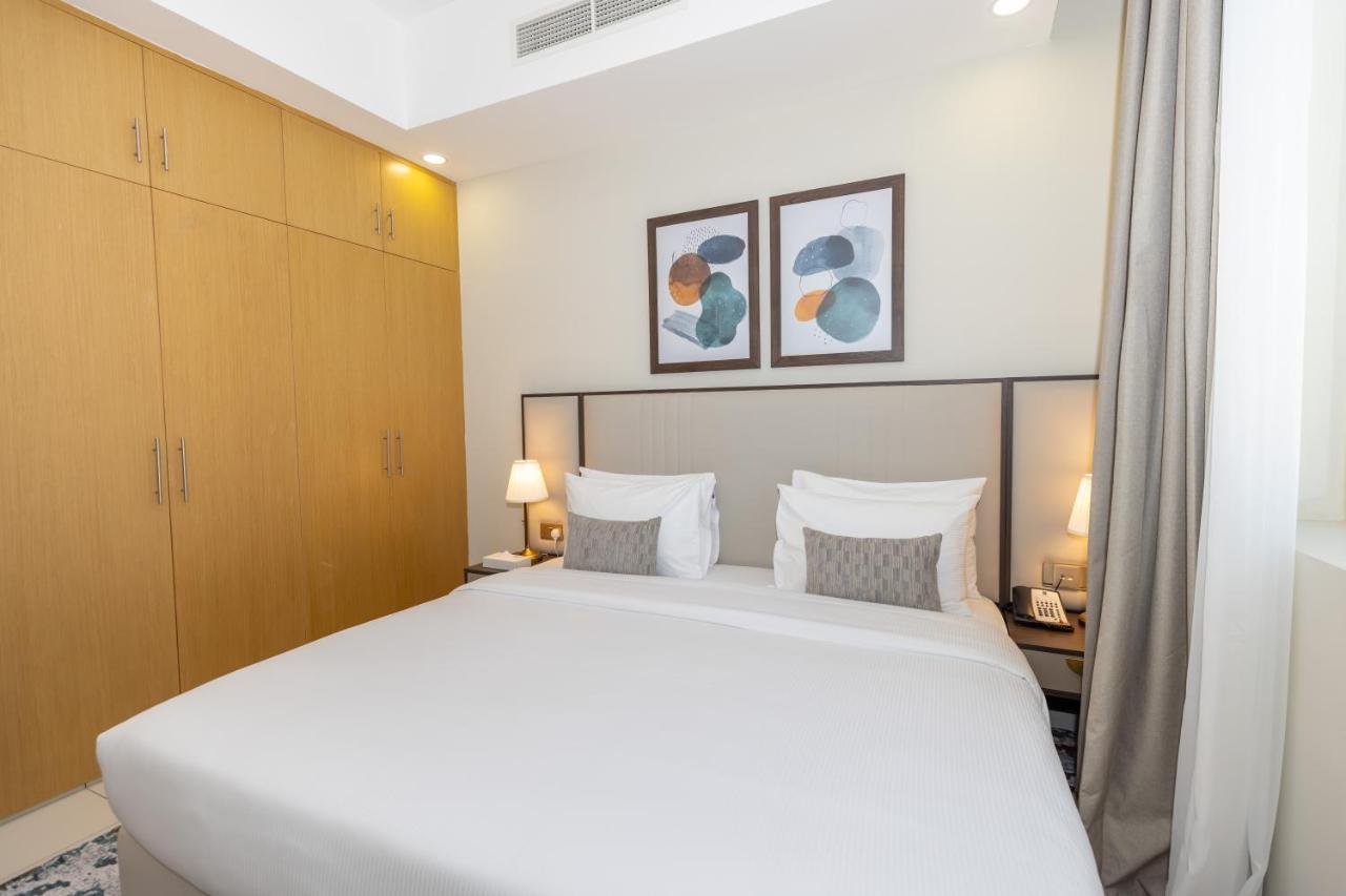 Platinum Coast Hotel Apartments Al Fujayrah Exterior foto A bedroom at the hotel