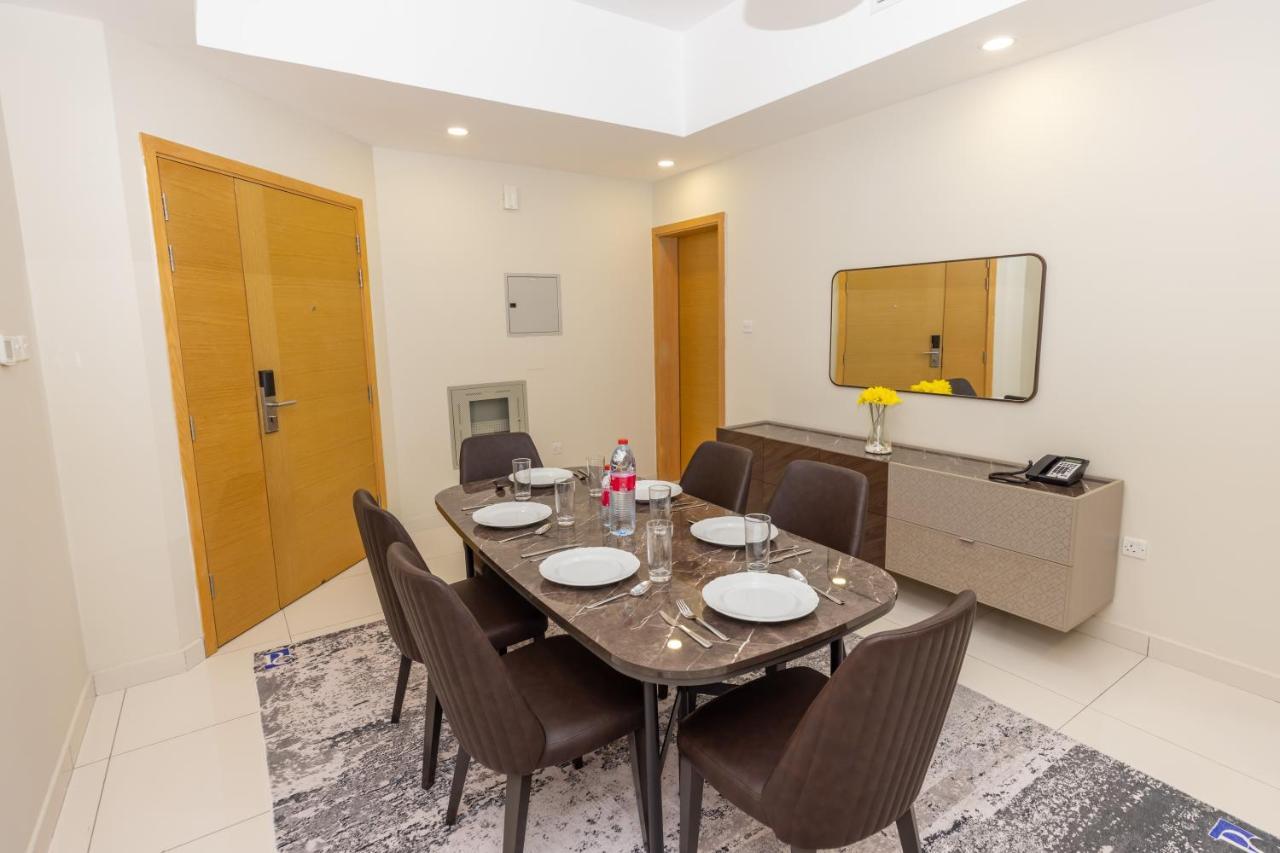 Platinum Coast Hotel Apartments Al Fujayrah Exterior foto A dining room